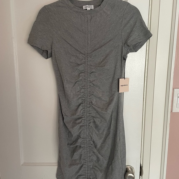 Superdown tshirt dress, size xs, NWT - Picture 2 of 6